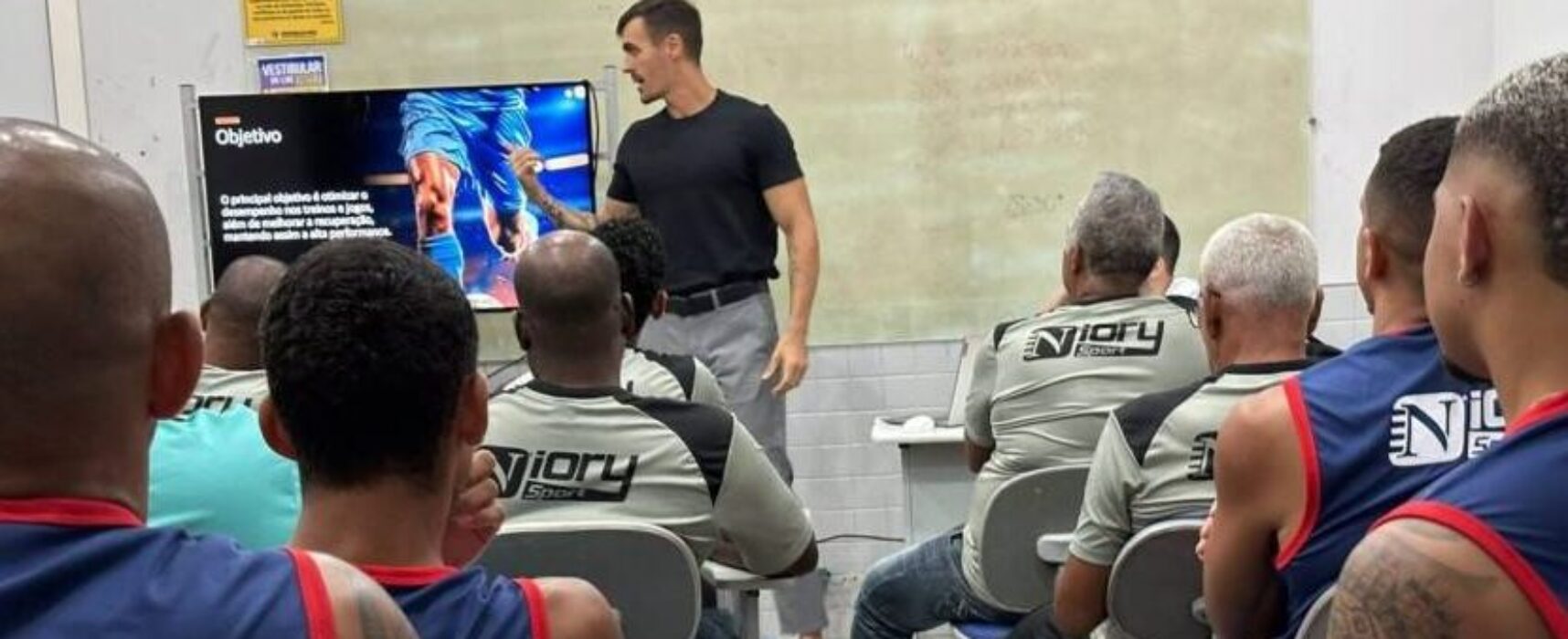 O time Barcelona de Ilhéus participou da palestra sobre “A importância da Nutrição no Futebol”.
