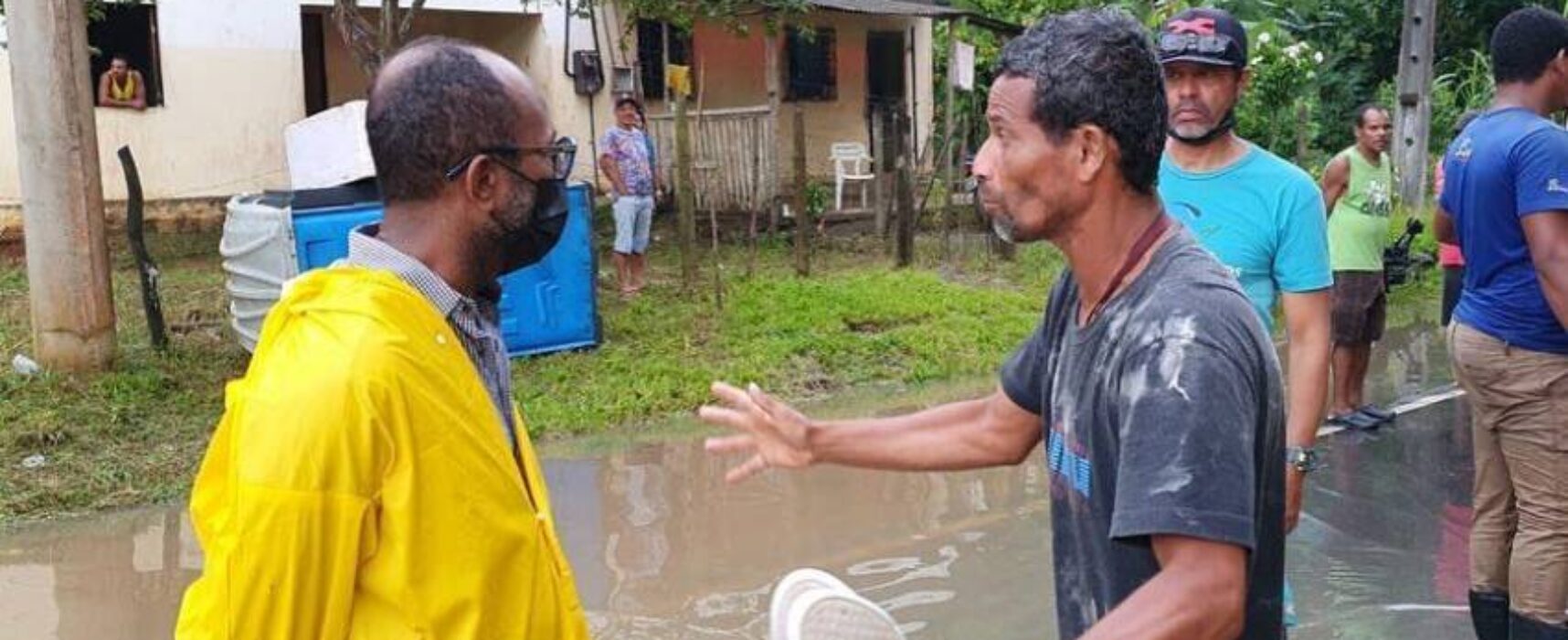 Ilhéus: Bebeto Galvão se solidariza com famílias afetadas pela chuva e defende prioridade nos investimentos para contenção de encostas*