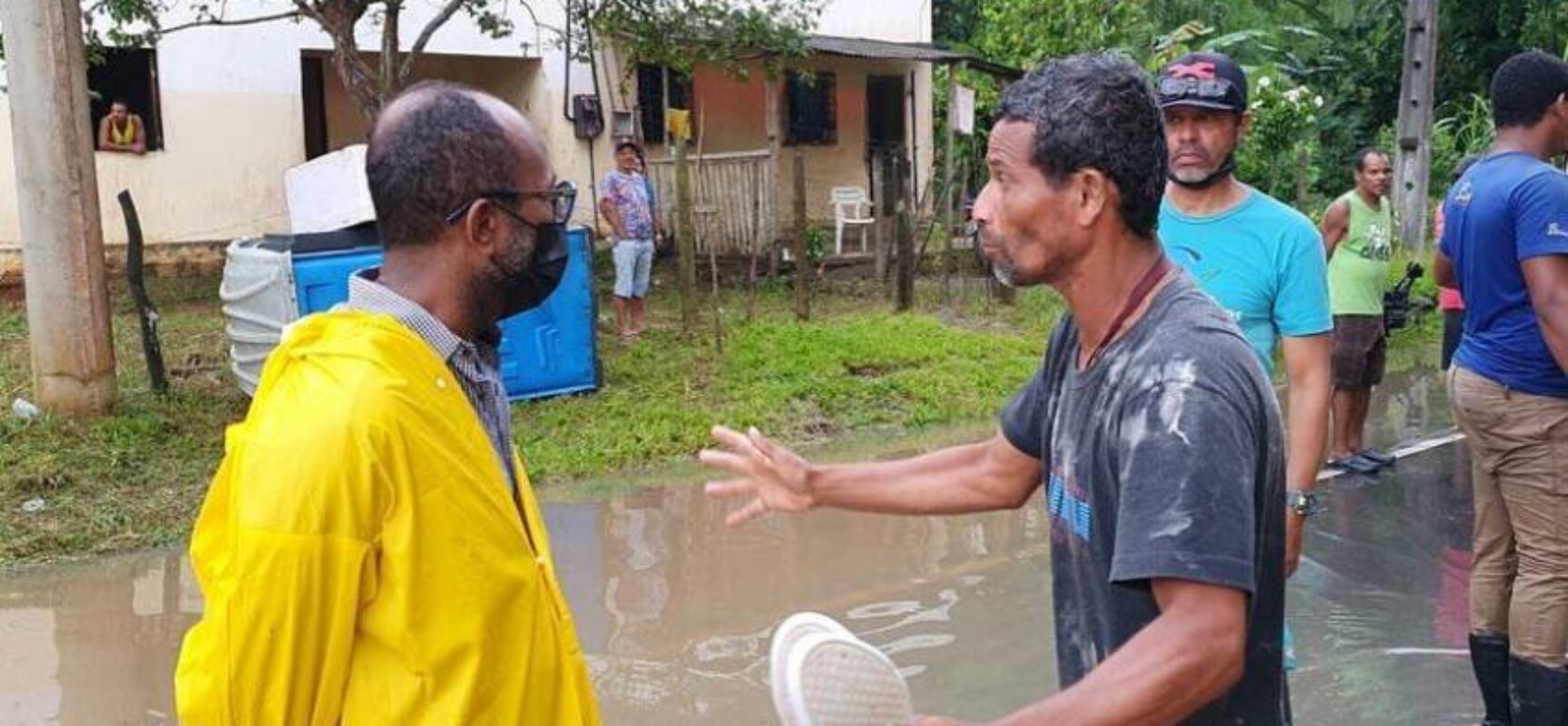 Ilhéus: Bebeto Galvão se solidariza com famílias afetadas pela chuva e defende prioridade nos investimentos para contenção de encostas*