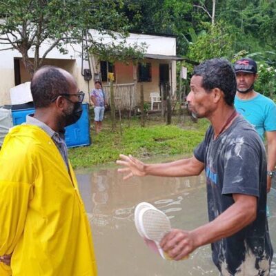 Ilhéus: Bebeto Galvão se solidariza com famílias afetadas pela chuva e defende prioridade nos investimentos para contenção de encostas*
