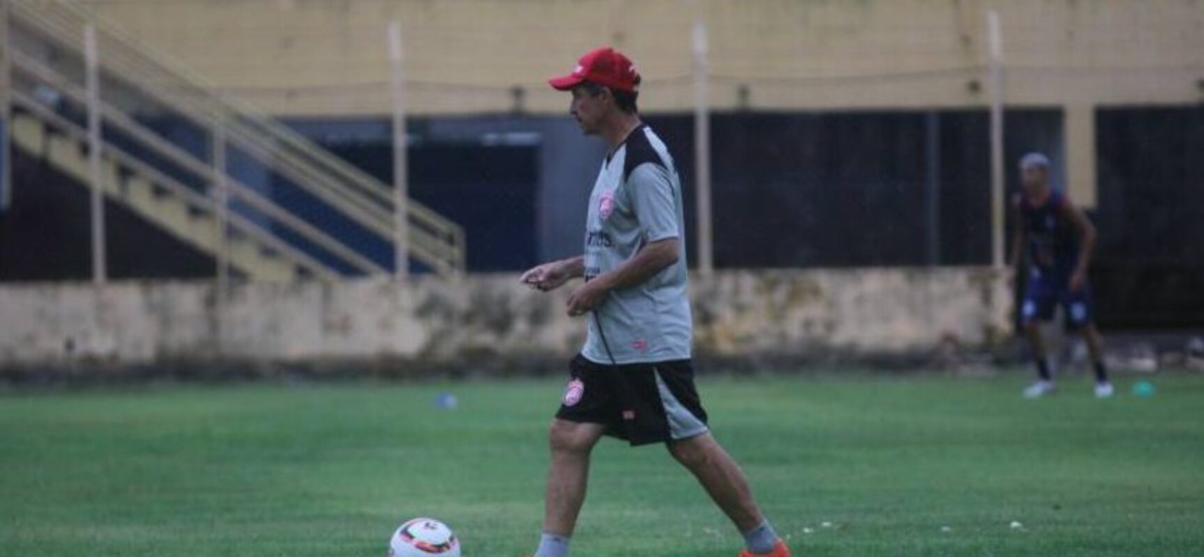 BARCELONA DE ILHÉUS: Betinho faz último teste do ano na preparação para o Baianão