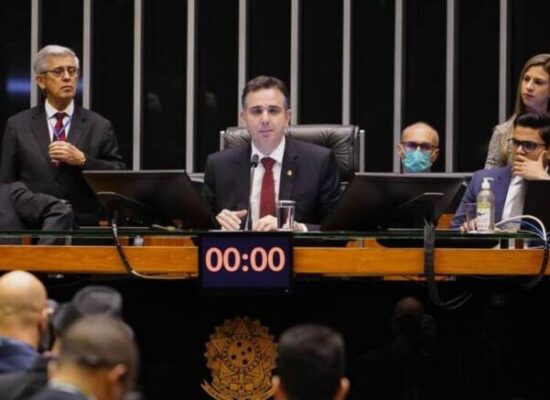 Pacheco é cobrado por parlamentares a devolver MP que reonera folha