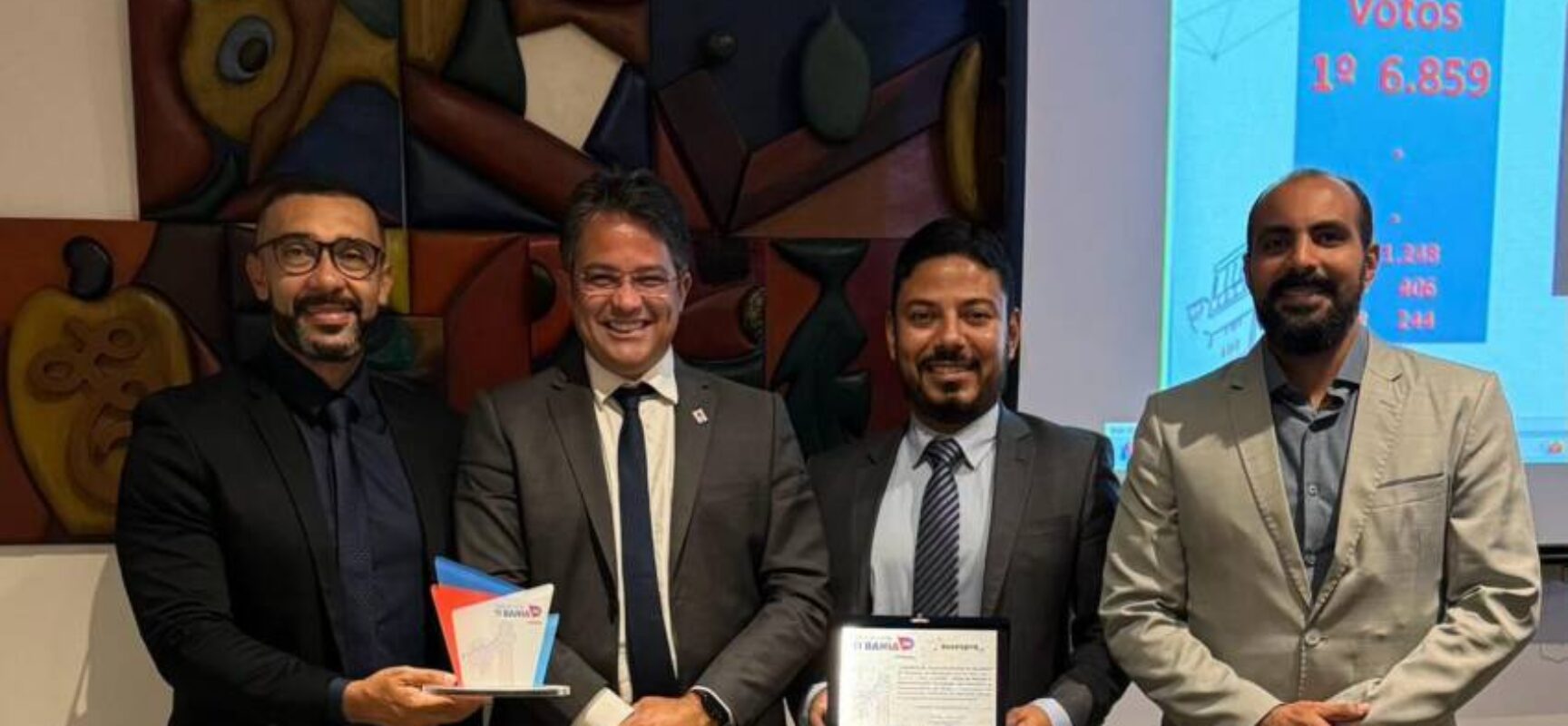 Uesc e Cepedi ganham prêmio TI-Bahia 2023