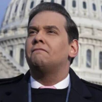 Filho de imigrantes brasileiros, deputado George Santos é cassado nos EUA