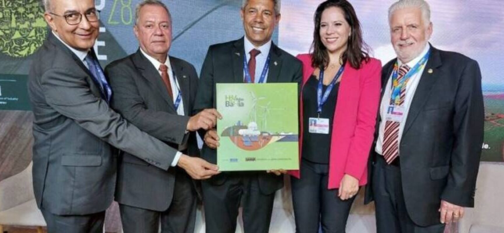 “A Bahia oferece uma forma nova e sustentável de geração de energia”, afirma Jerônimo ao lançar Atlas do Hidrogênio Verde na COP-28