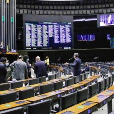 Comissão da Câmara dos Deputados aprova PL que proíbe chat em jogos de crianças
