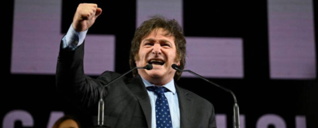Milei corta programas para pessoas com deficiência na Argentina e alega ‘desperdícios’