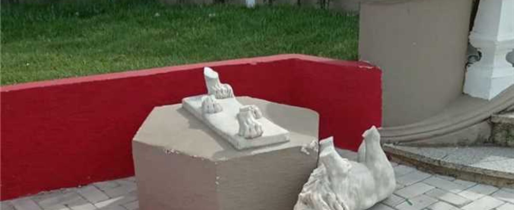 Prefeitura de Ilhéus registra boletim de ocorrência por ato de vandalismo na Praça Dom Eduardo