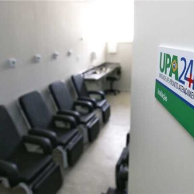 Chuva invade sala da UPA da Esperança, mas unidade de saúde segue com atendimento normal