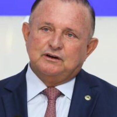 Adolfo comenta possibilidade de reeleição na Assembleia