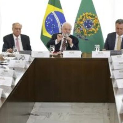 Lula defende uso do poder da máquina pública contra garimpo ilegal