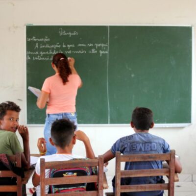 Entra em vigor lei que prevê alternância entre aulas práticas e teóricas para alunos da zona rural