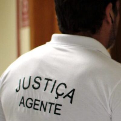 Projeto autoriza oficiais de justiça em serviço a estacionar veículo em qualquer local