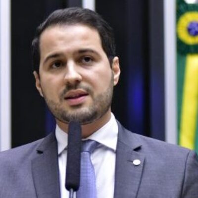 Projeto permite matrícula simultânea em escola regular e especial para alunos com Down