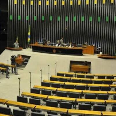 Conta da Câmara dos Deputados no X é hackeada; invasor faz postagem contra Lula e Moraes