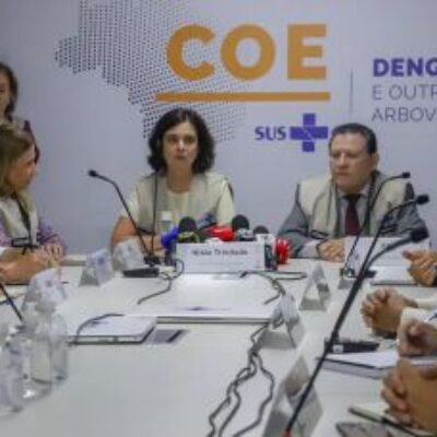 Ministério da Saúde estuda ampliar oferta da vacina contra dengue