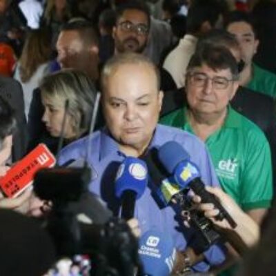 Rede de saúde do DF entra em colapso por dengue, diz governador