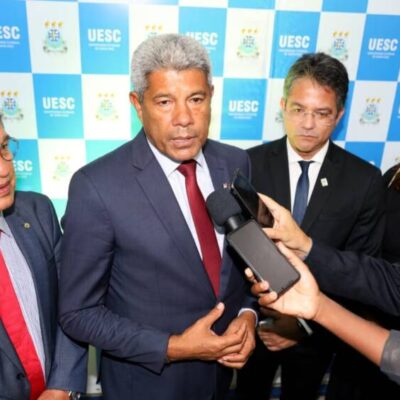 Jerônimo destaca compromisso com a Educação e o fortalecimento das universidades estaduais em posse de nova direção da Uesc*