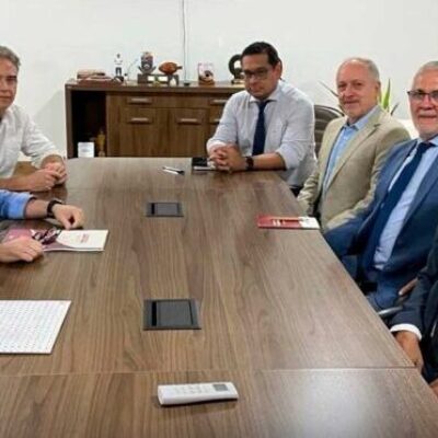 Prefeitura de Ilhéus e CRO-BA alinham estratégias para fortalecer direitos dos cirurgiões-dentistas no município