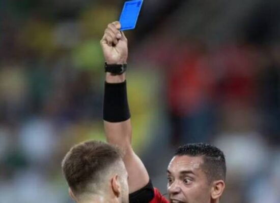 Congresso Internacional de Árbitros vai decidir sobre uso do “cartão azul” no futebol