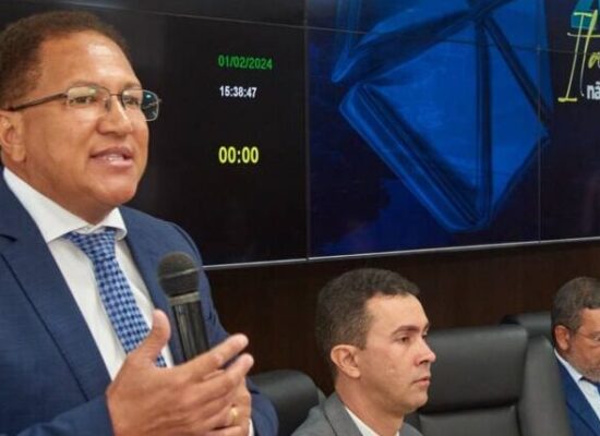Prefeito Augusto Castro apresenta metas e projetos para 2024 e faz balanço positivo da gestão na abertura do ano Legislativo