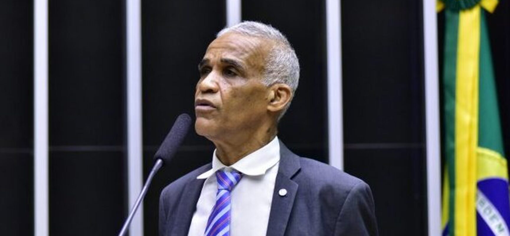 Projeto obriga empresas aéreas a instalar câmeras para monitorar interior das aeronaves