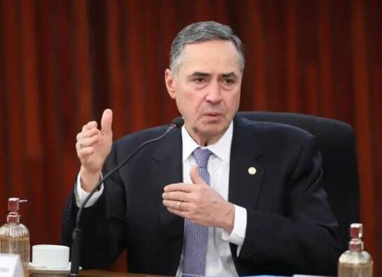 Após revelações da PF sobre plano contra Lula, Barroso diz que golpe de Estado esteve “mais próximo do que imaginávamos”