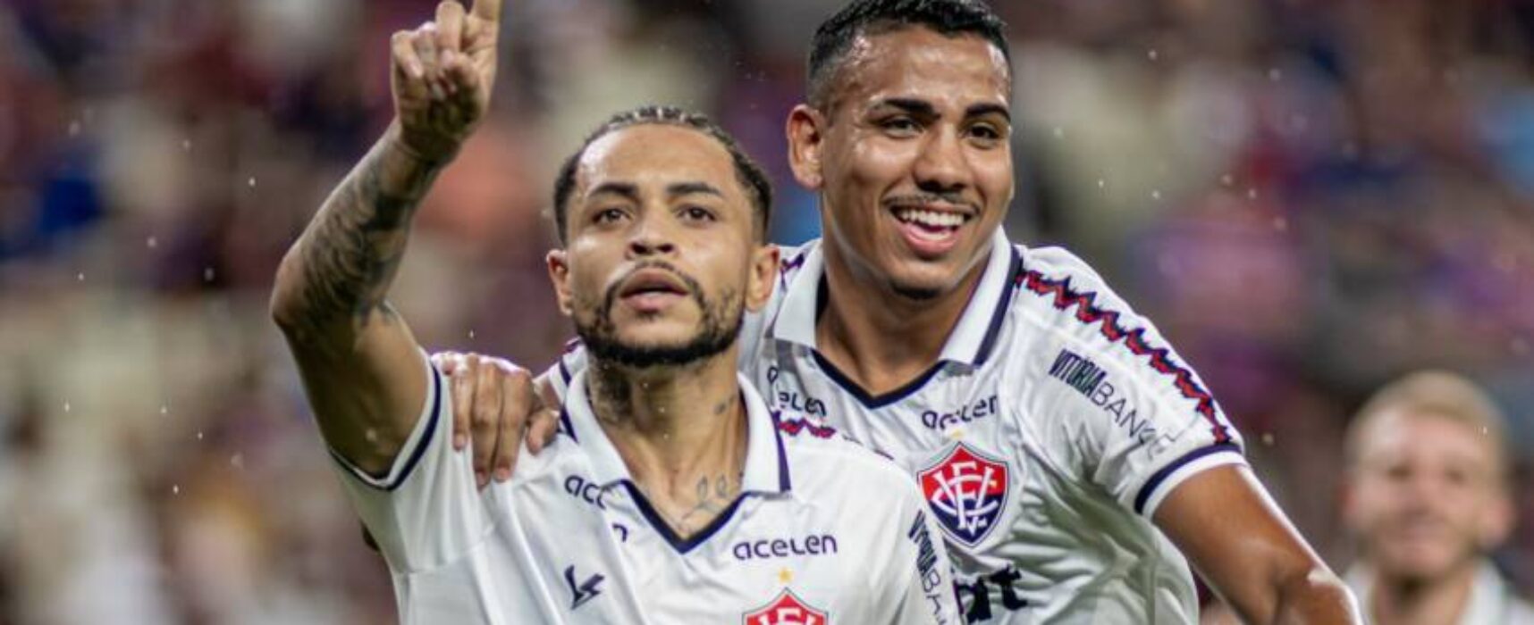 Vitória vence o Red Bull Bragantino e deixa zona de rebaixamento do Brasileirão