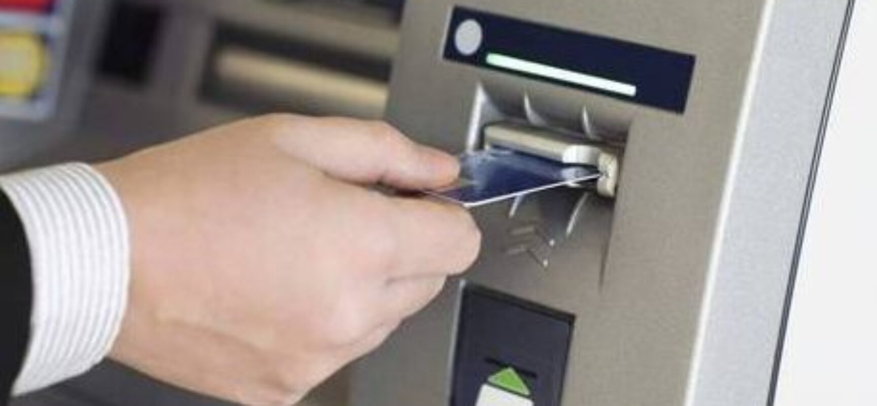 CÂMARA DE VEREADORES: Requerimento de EDERJÚNIOR dispõe que agências bancárias disponibilizem segurança junto aos terminais eletrônicos