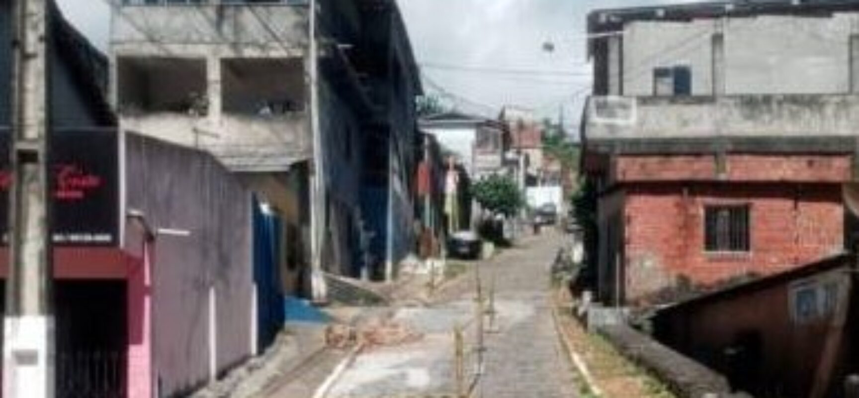 ILHÉUS: Serviços da 3ª Travessa do Alto Soledade é executado à pedido de Ederjúnior