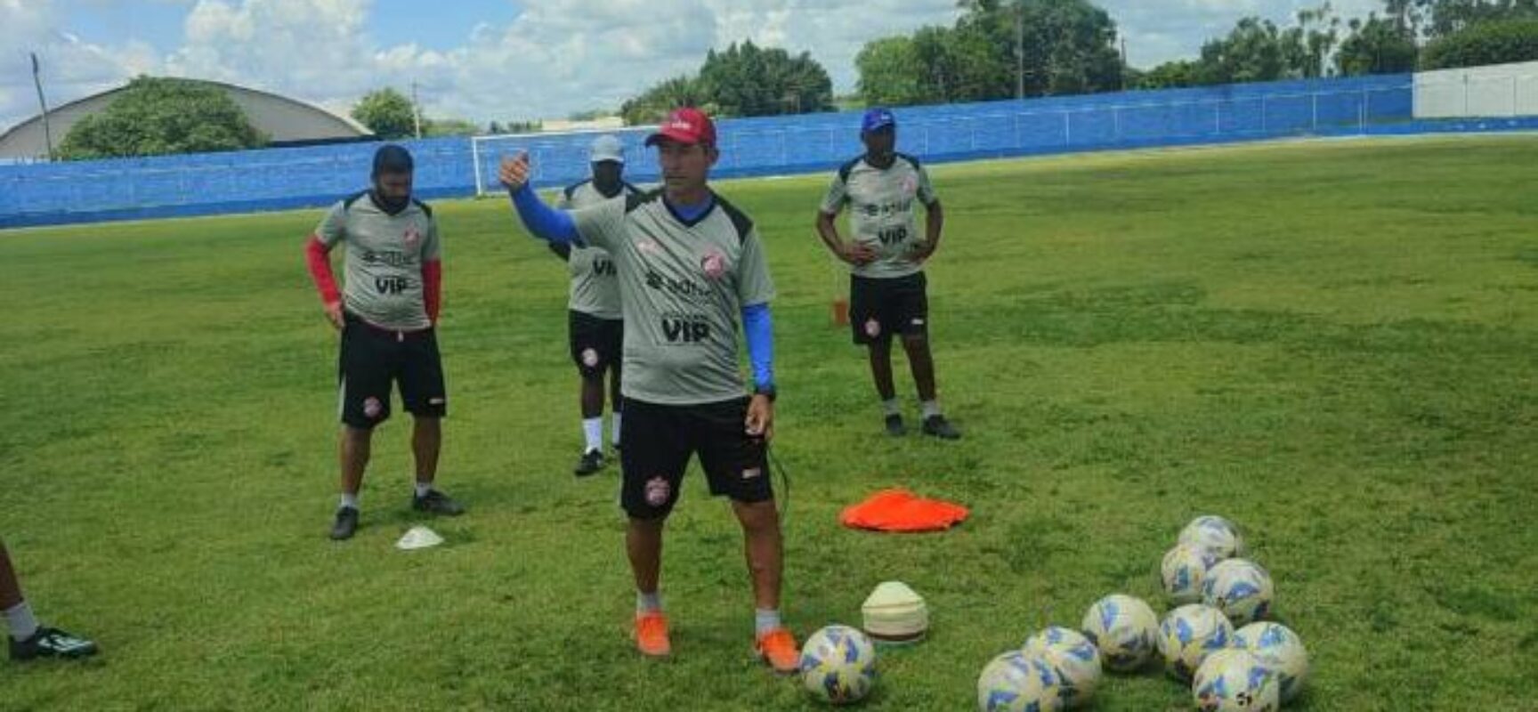 CAMPEONATO BAIANO: Betinho foca no detalhe na semana que antecede a semi