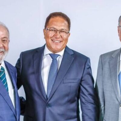 Prefeito Augusto Castro é recebido pelo presidente Lula e pelo vice, Geraldo Alckmin.