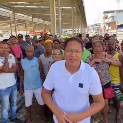 Prefeito Augusto Castro participa de encontro com feirantes do São Caetano que visitaram obras