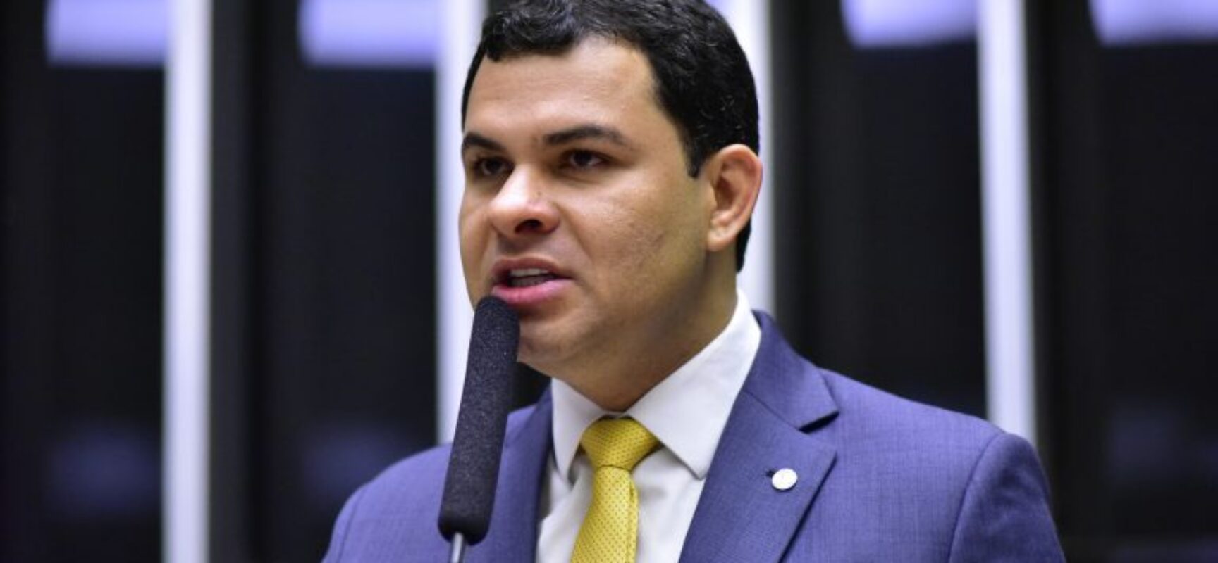 Projeto institui campanha de prevenção de crimes contra crianças e adolescentes cometidos com uso de IA