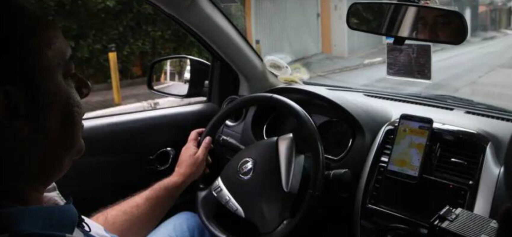 Comissão do Senado aprova redução do IR para taxistas e motoristas de aplicativo