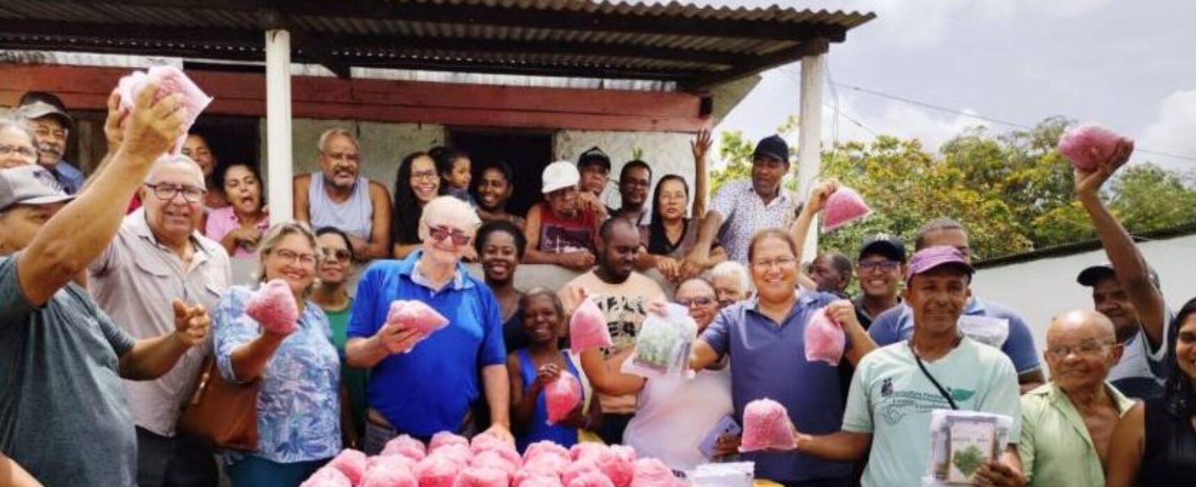 Prefeitura de Itabuna distribui cerca de 600 quilos de sementes de milho para 14 associações rurais