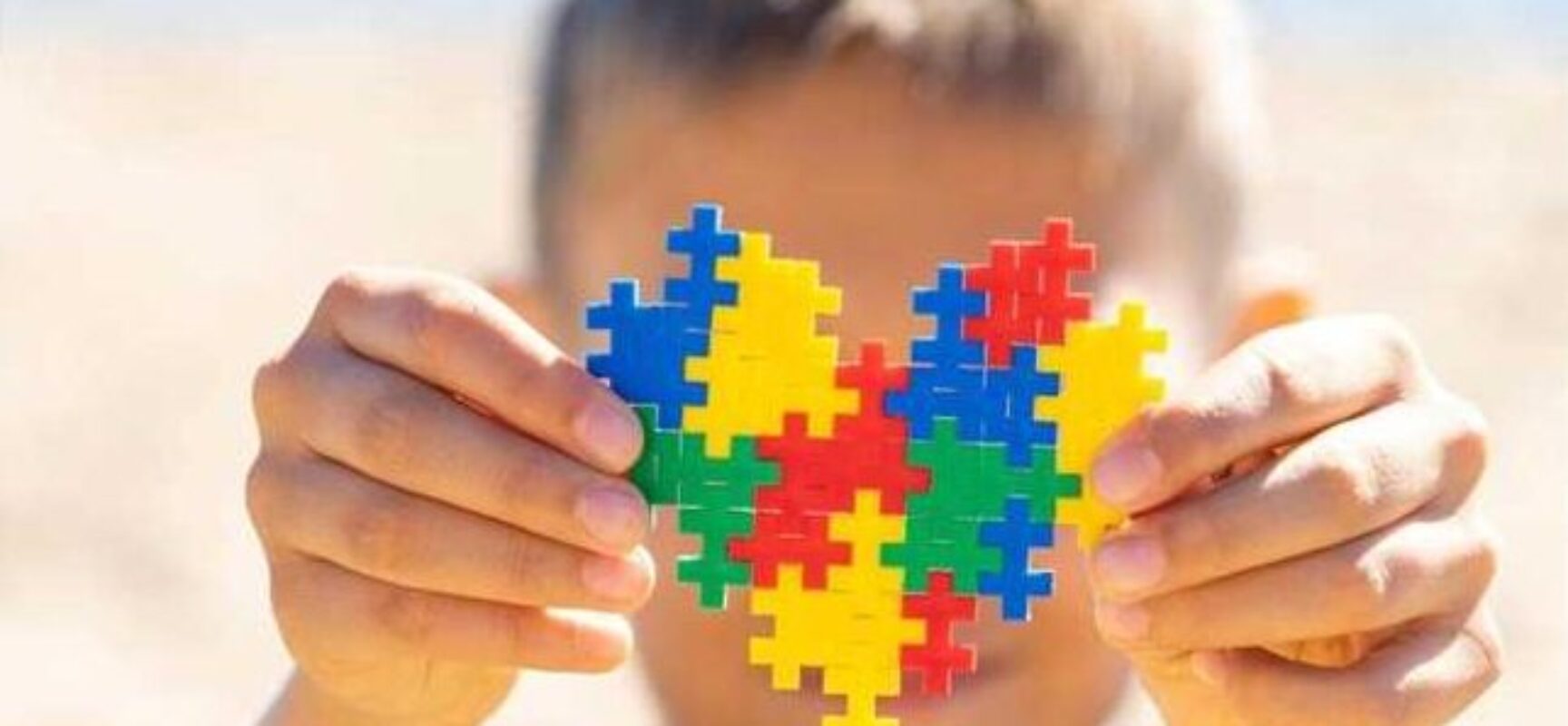 Abril Azul: Mês de conscientização sobre o autismo