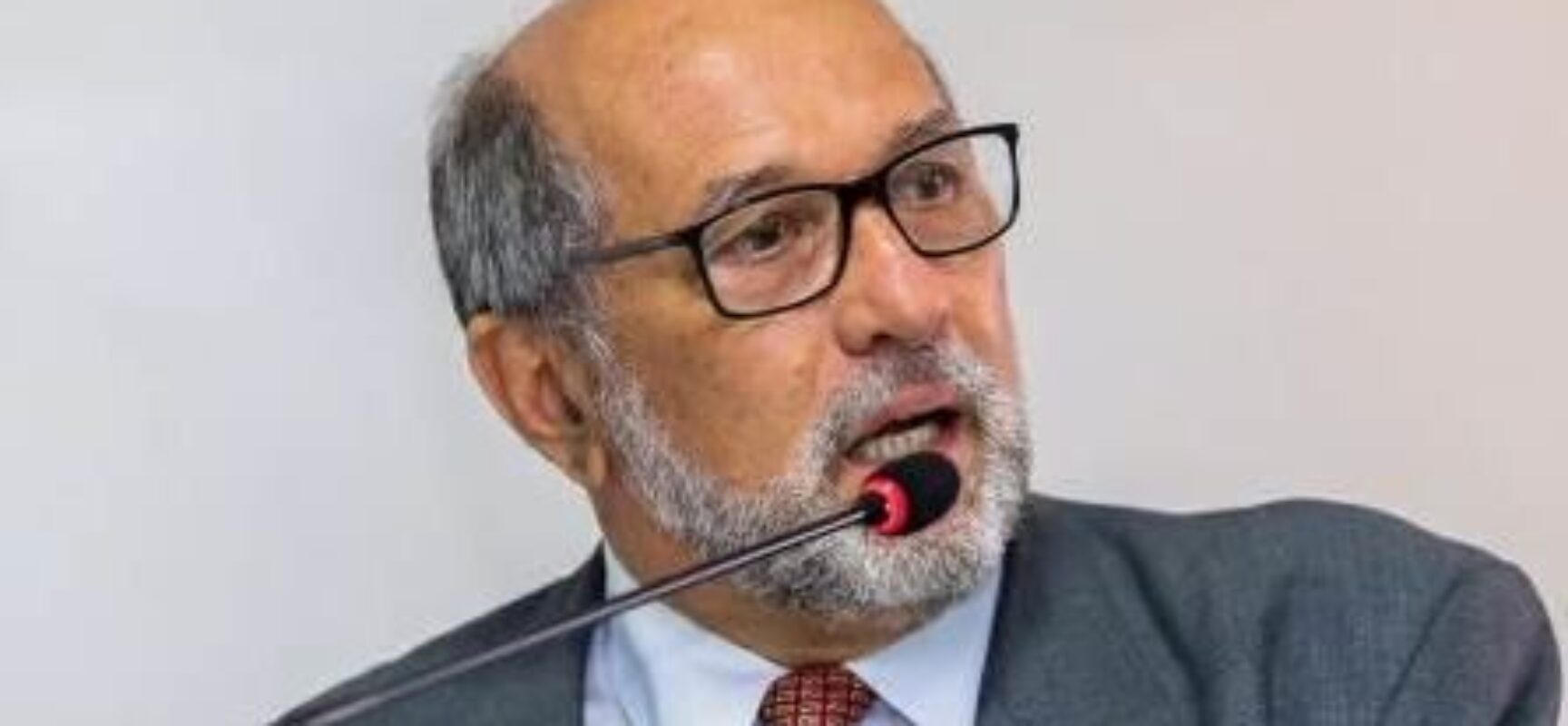 Uesc comemora 50 Anos do Campus e entrega título honorífico a José Nazal Pacheco Soub