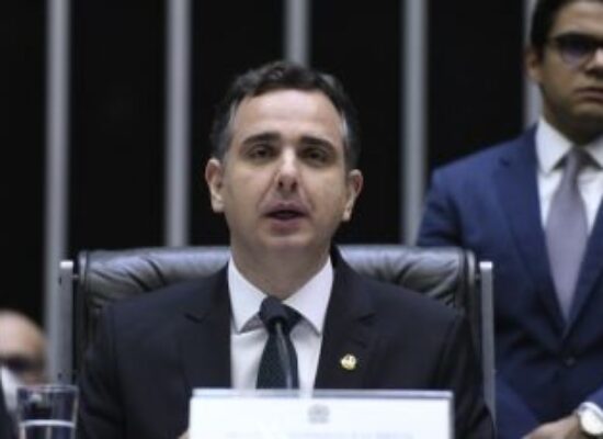 OAB entrega a PEC da Sustentação Oral no STF para Pacheco