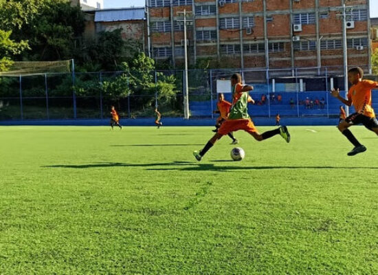 Escolinha de futebol para jovens em situação de vulnerabilidade social conta com o apoio do Banco do Nordeste