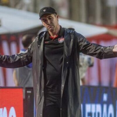 Condé reconhece entrega da equipe e avalia início no Brasileirão: “Preocupante”