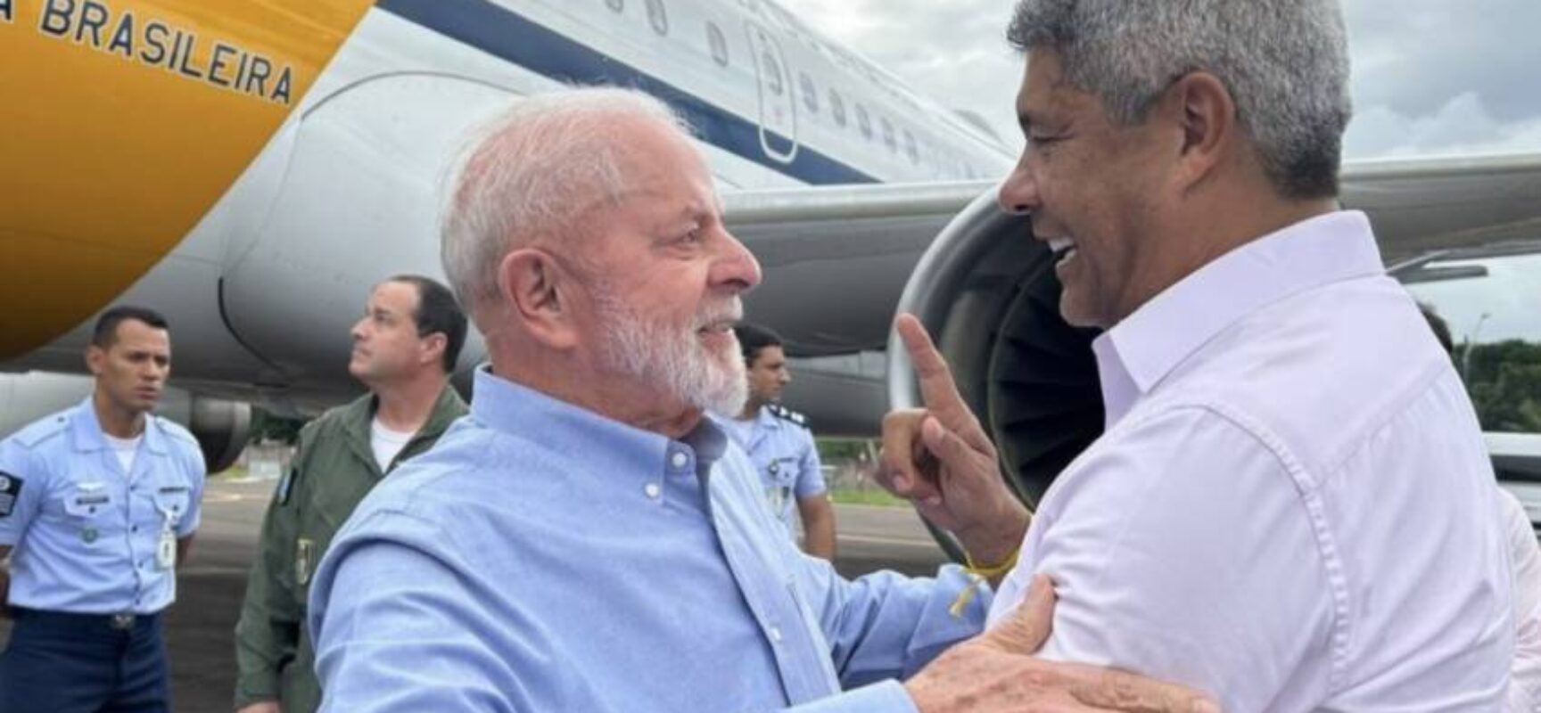 Lula desembarca na Bahia para inauguração de hospital e visita campus da UFSB