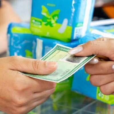 Mais de mil farmácias na Bahia estão credenciadas para entrega de absorventes gratuitos
