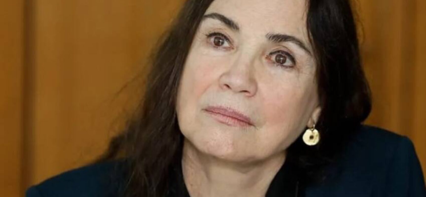 Regina Duarte é notificada pelo Instagram por publicar fake news sobre desastre no RS