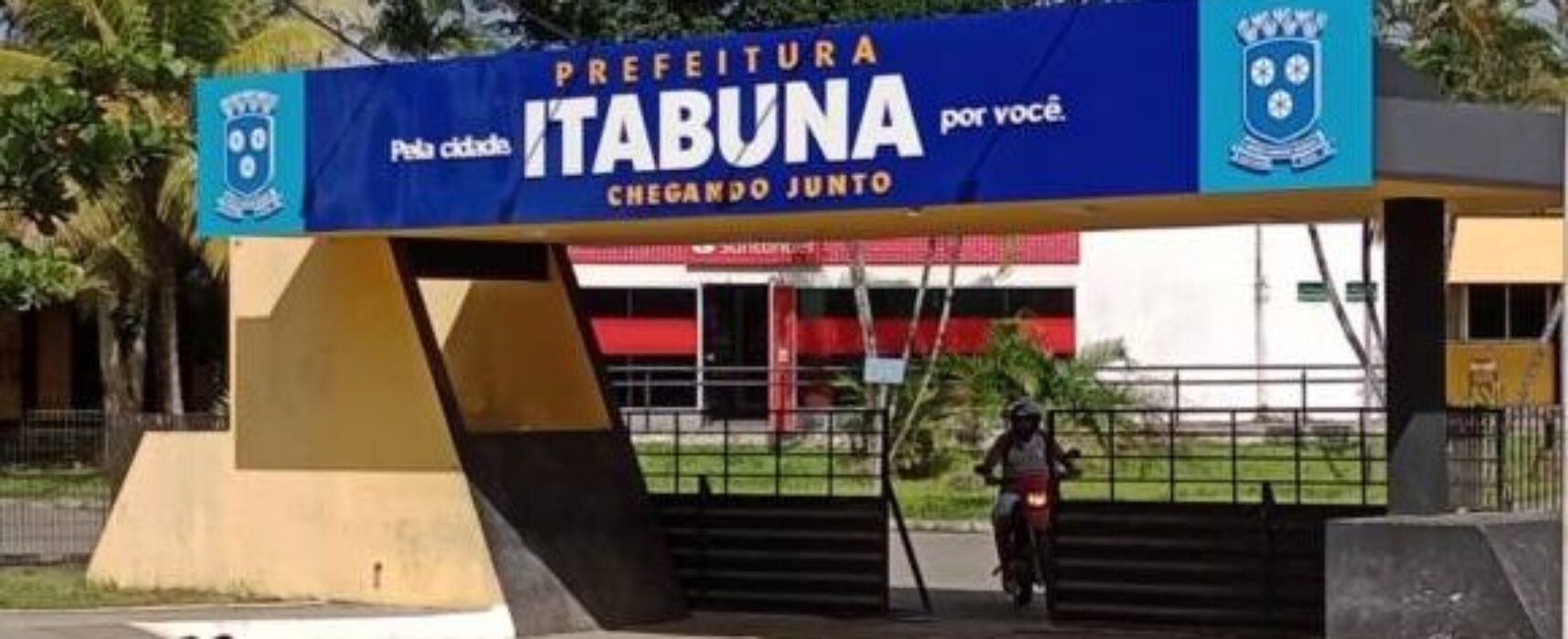 Itabuna: servidores municipais recebem salário em dia dentro da política de respeito e valorização da atual gestão