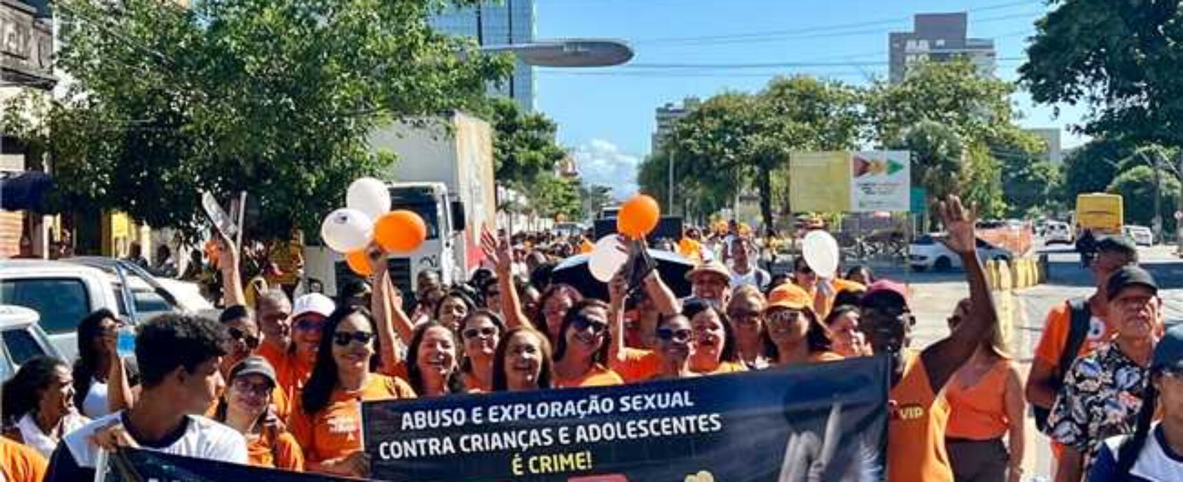 Caminhada marca mobilização de Combate ao Abuso e Exploração Sexual de Crianças e Adolescentes