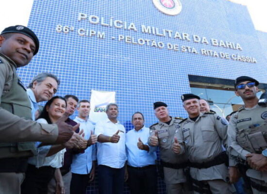 Jerônimo entrega novas sedes da delegacia e do pelotão de Santa Rita de Cássia