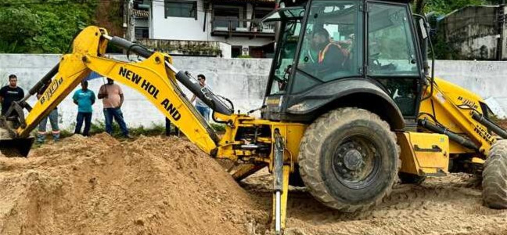 Curso de Máquinas Pesadas dá direito a carteirinha válida em todo o Brasil