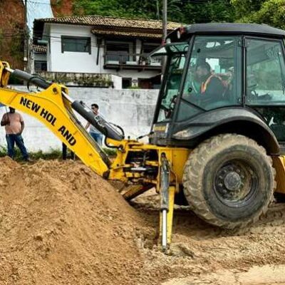 Curso de Máquinas Pesadas dá direito a carteirinha válida em todo o Brasil