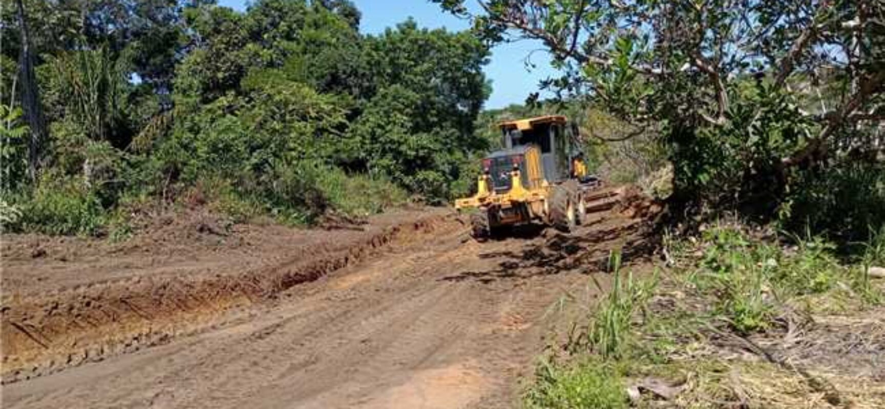 Estradas vicinais recebem ação de recuperação